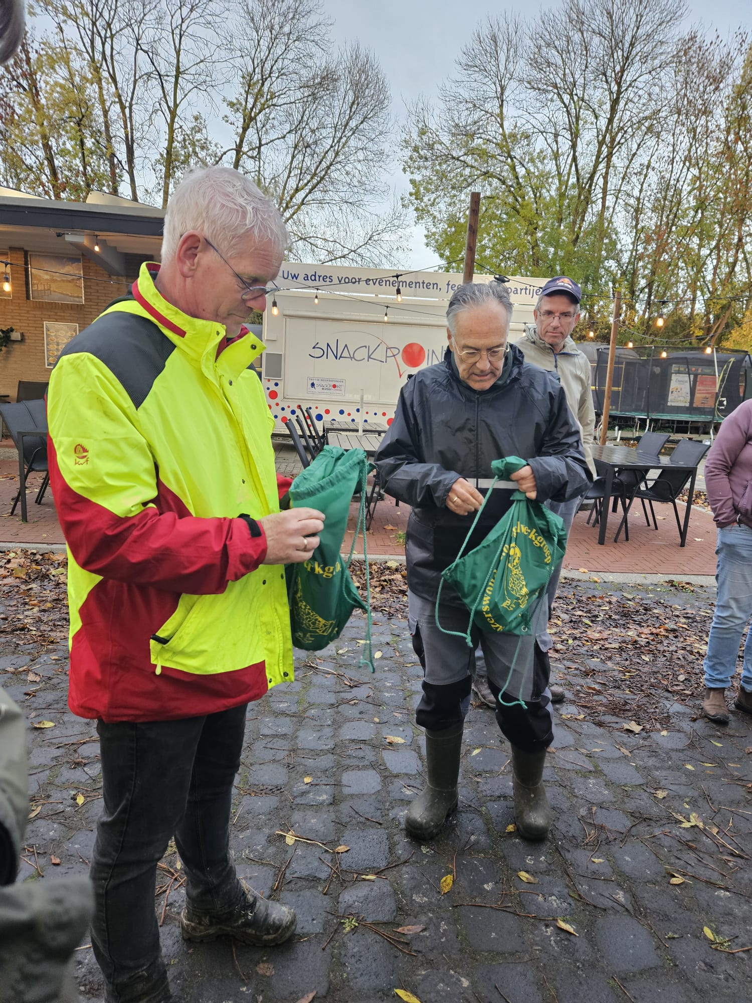 (Limburg). Foto van Margot Klingers.
Een klein aandenken voor de gastheren